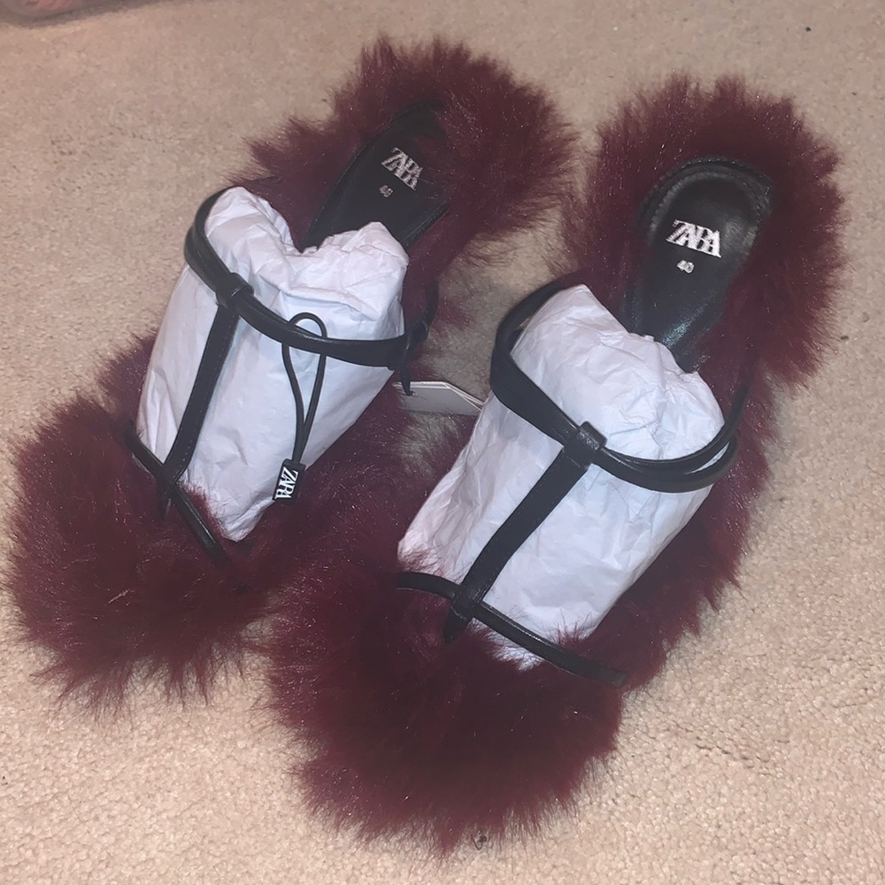 Zara burgundy furry heels